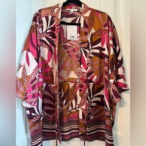 K176 DR2 kimono NWT Small/Medium Palm print